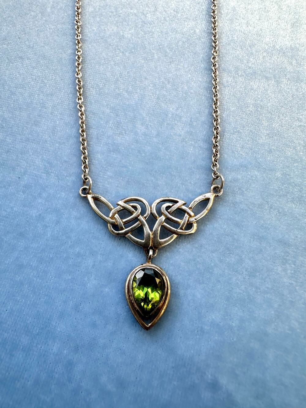 Vintage Sterling Silver Celtic Knot Necklace Green Peridot Pear Drop Pendant 925